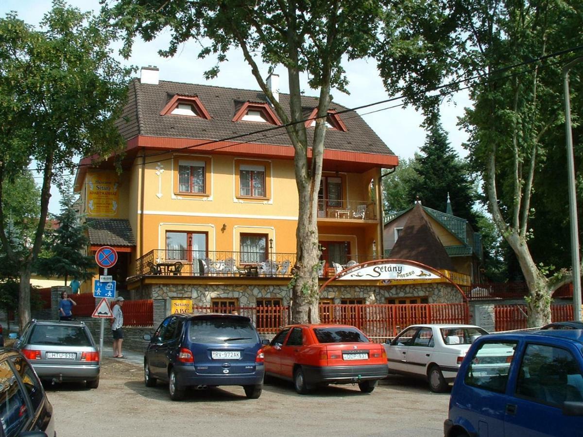 Herczeg Apartment Miskolc Eksteriør bilde